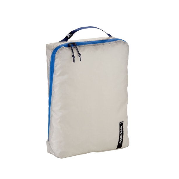 Eagle Creek Pack-It Isolate Cube Medium - Eagle Creek – Antimicrobial cube with innovative design.