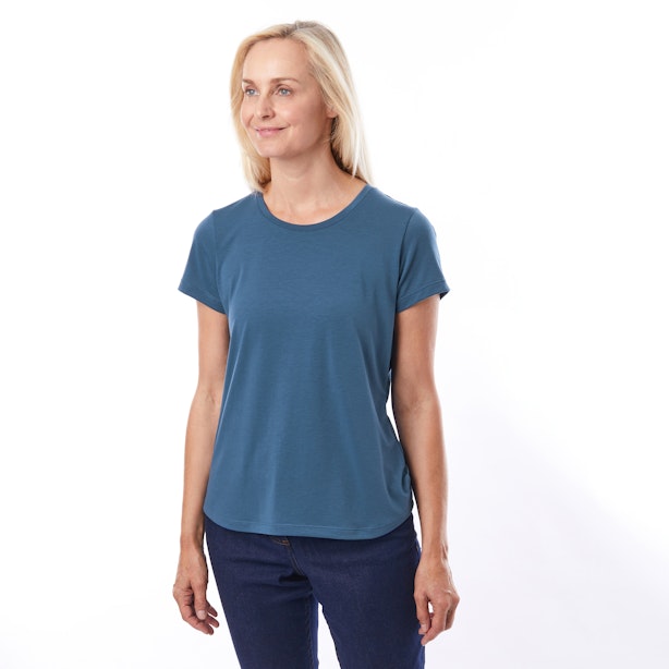 Women's Global T - High-wicking, antimicrobial T that doubles as a base ...